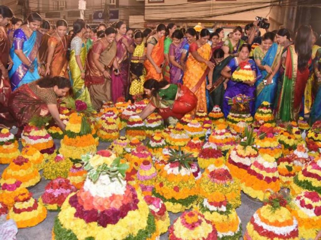 Bathukamma idols  